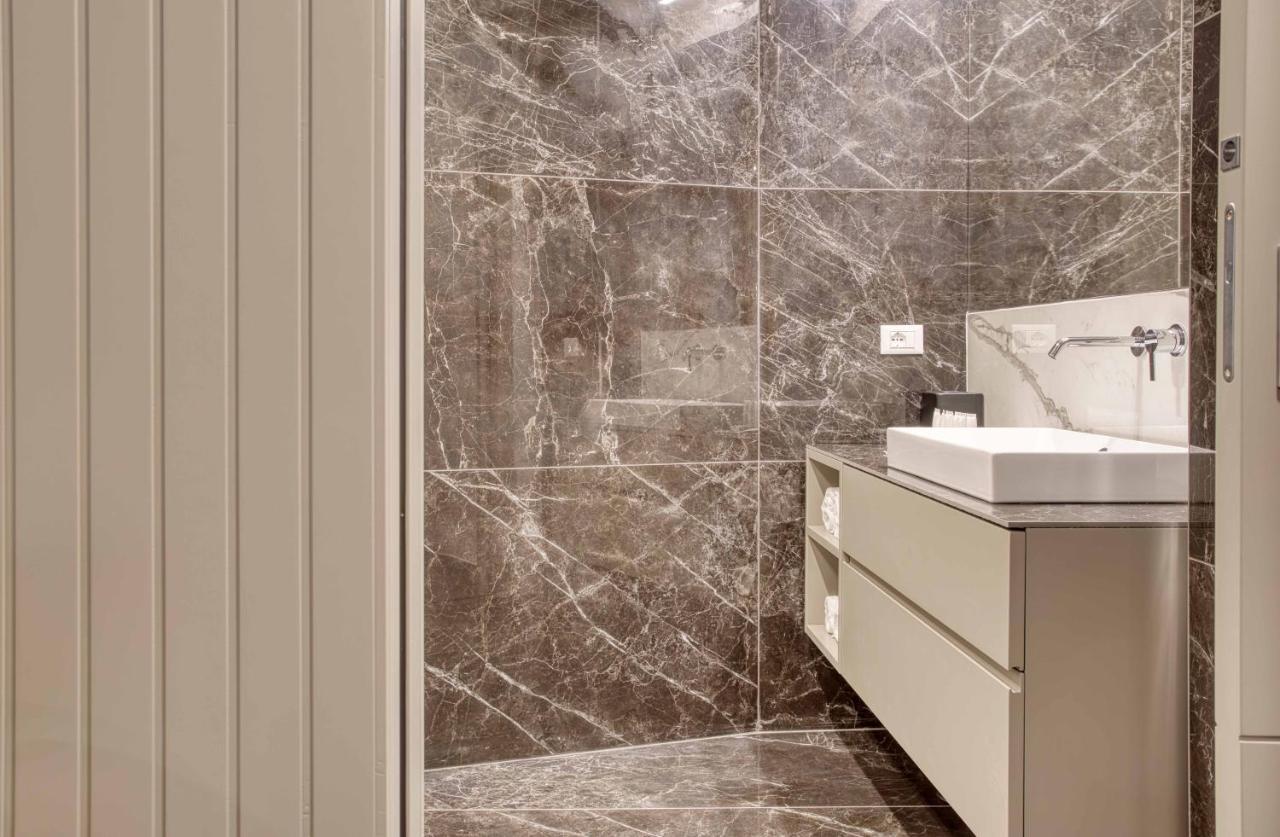 Le Suite Del Corso The Smart Boutique Aparthotel By Ospitami Milano Dış mekan fotoğraf